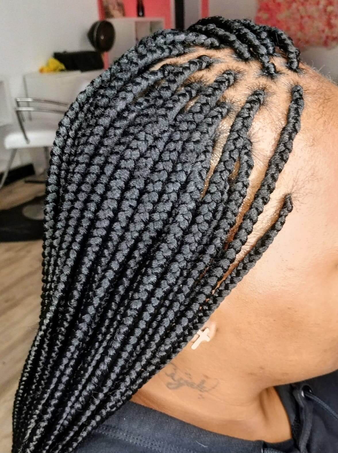 Flawless Knotless Braids